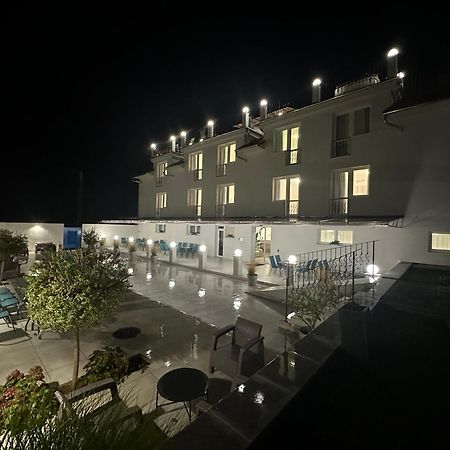Danelis Hotel Edeleny Exterior photo
